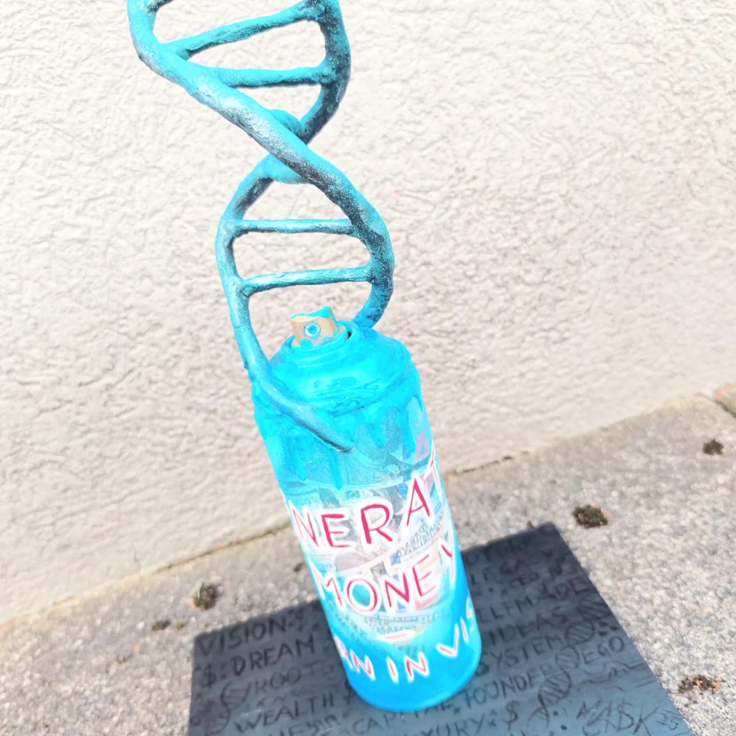 World's first DNA Art Spraycan |Generation Money | Popart Sculpture